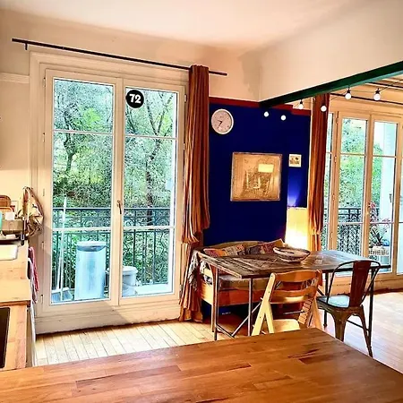 Appartement Petit Montmartre Dans Le 20e à *