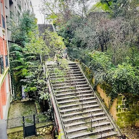 Petit Montmartre Dans Le 20e à Paris